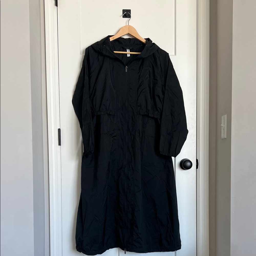 Athleta lightweight black Hooded zipper Jacket with pockets XS